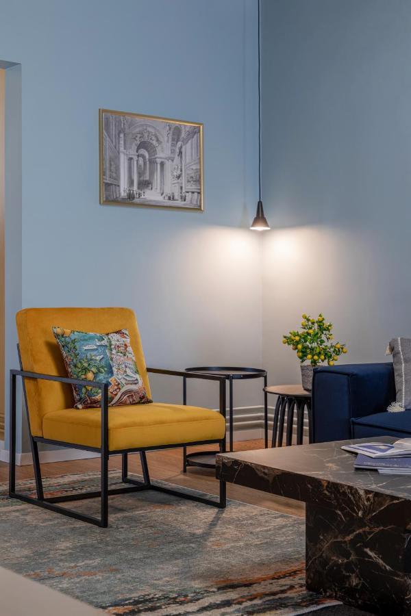 Holt - Dolce In Napoli Apartment Bucharest Luaran gambar
